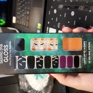 BNNU Dashing Diva gel nail strips nail wraps